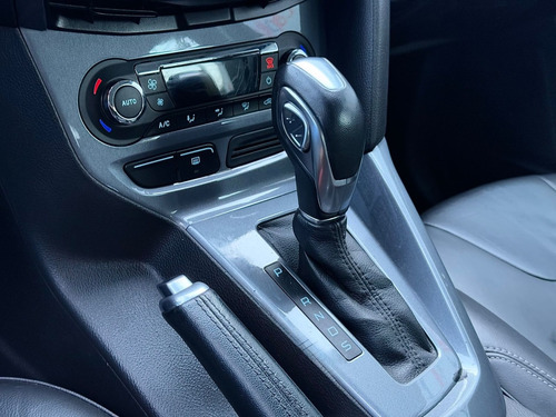 Ford Focus 2.0 TITANIUM HATCH 16V FLEX 4P POWERSHIFT
