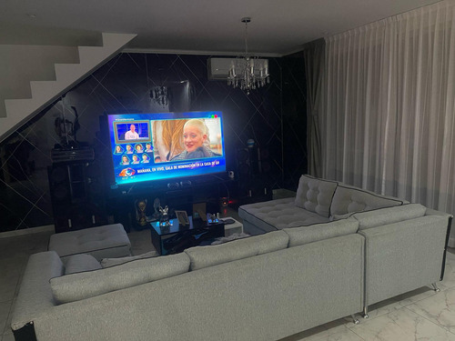 Casa En Venta - 3 Dormitorios 3 Baños - 4 Cocheras - 210mts2 - Haras Del Sur Ii