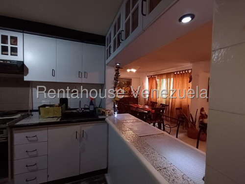 Juan Carlos González. Renta House Carabobo Vende Apto. Res. Agua Blanca Suites Urb. Agua Blanca Valencia Mls #25-11528 Rah/jcg.
