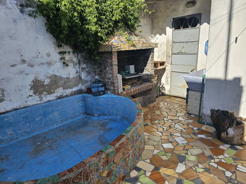 Venta Casa Multifamiliar 5 Ambientes Con Local Comercial En Martínez