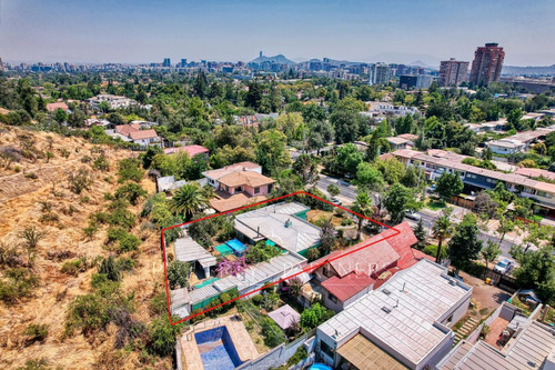 Terreno En Excelente Ubicación, Sector Cerro Calán