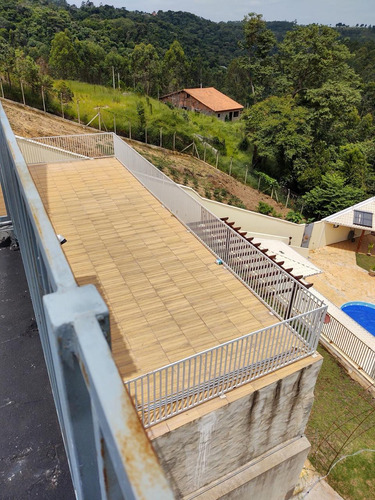 Chácara De Alto Padrão Em Condominio Com Salão De Jogos Cinema 5 Quartos Sendo 3 Suítes Salão Goumet, Academia Piscina Com Outra Área Goumet Com Dois Banheiros E Vestiário Pomar Formado Em Mairinque