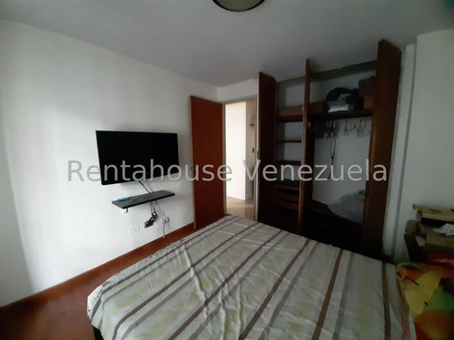 Estupendo Apartamento En La Solano 25-7697