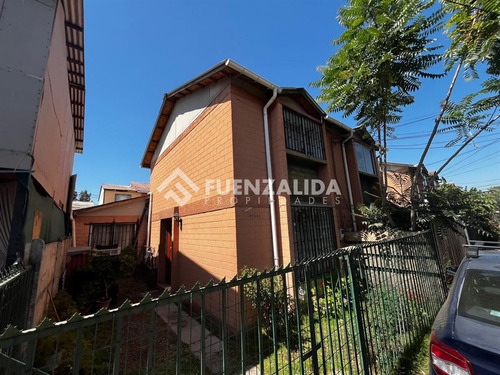 Casa Regularizada En Venta De 3 Dorm. En Quilicura