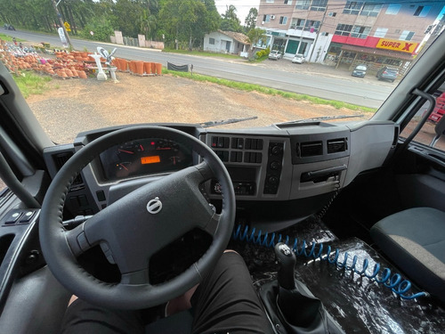 Volvo Vm 330 Toco 4x2t Cavalinho Caminhao Trator