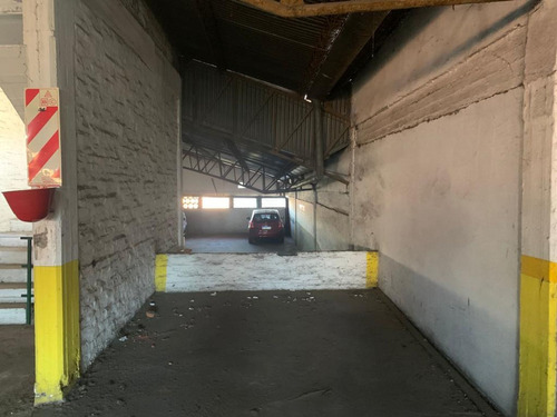 Imagen 2 de 11 de Venta Cochera-garage Cubierta Fija En Lanus Oeste