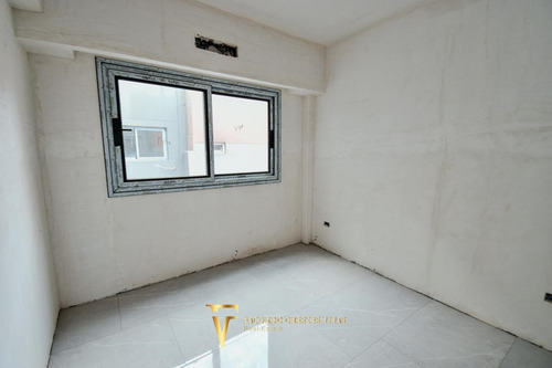Venta Mataderos Departamento 4 Ambientes Balcon Categoria