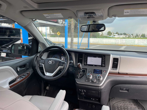 Imagen 11 de 14 de Toyota Sienna 2020 3.5 Limited At