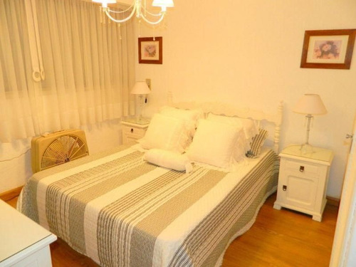 Apartamento En Venta De 2 Dormitorios En Peninsula