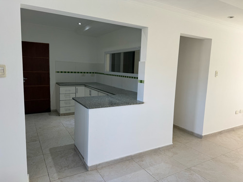 Casa En Venta 3 Dormitorios Melchor Romero La Plata