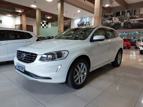 Volvo Xc60 2.4 D5 Momentum Diesel Awd 4p Automático