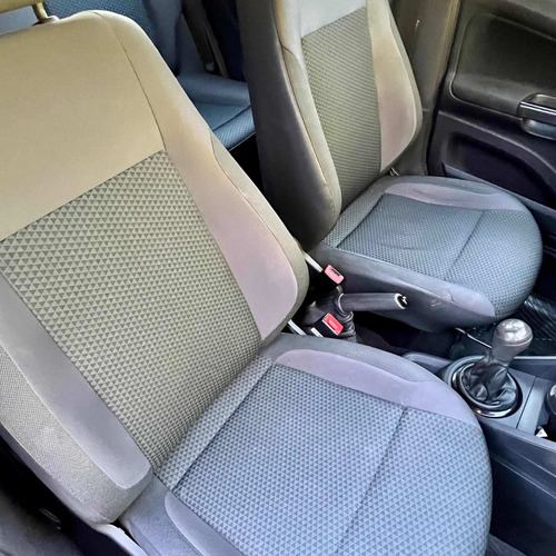 Imagen 11 de 15 de Volkswagen Gol Trend 2017 1.6 Trendline 101cv
