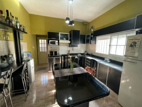 Imagen 3 de 11 de Ph En Venta En La Tablada
