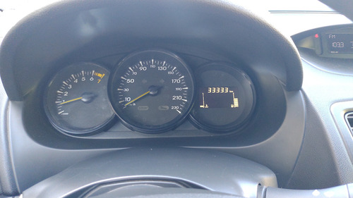 Renault Fluence 1.6 Confort 110cv