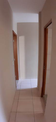 Imagem 9 de 14 de Sobrado Semi Novo - R$ 330.000