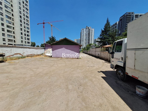 Terreno Construcción En Venta, Macul Cercano A Municipalidad