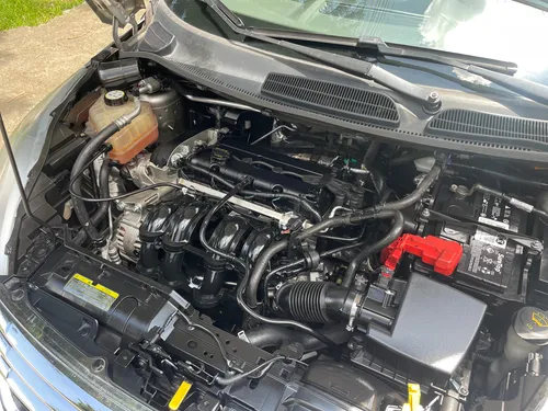 Ford Fiesta 1.6 Sportback Automática