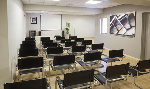 Imagen 5 de 13 de Lencke Vende - Excelente Edificio Institucional, Ideal Usos Medicos