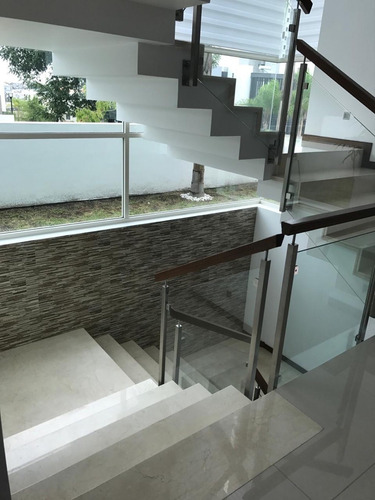 Hermosa Residencia En La Ceiba A La Venta