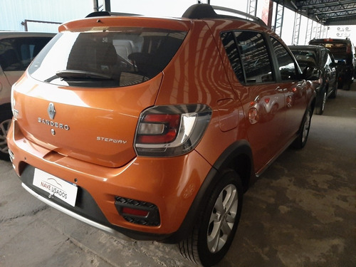 Imagen 6 de 15 de Renault Sandero Stepway 2017 1.6 Privilege 105cv Ab395 Lum