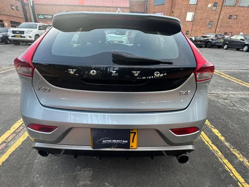 Volvo V40 2.0 T4 Drive-e R-design