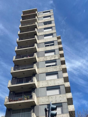 Venta- Departamento Un Dormitorio- Balcón- Macrocentro- 27 De Febrero E Italia