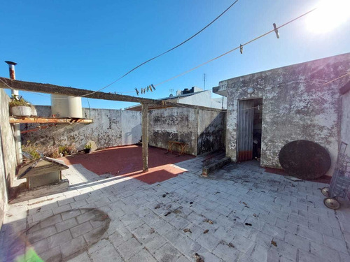 Ph En Venta De 3 Ambientes A Refaccionar Con Terraza