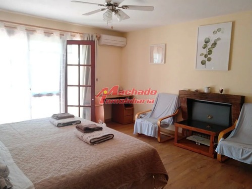 Imagen 6 de 13 de Venta De Casa