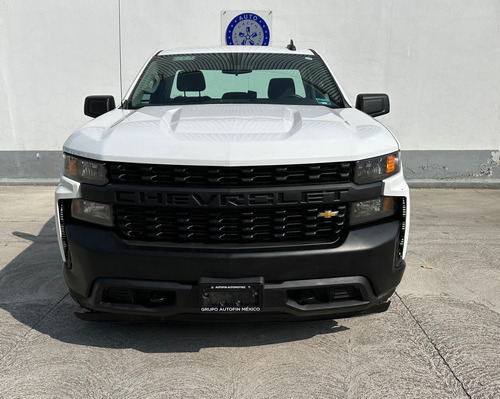 Chevrolet Silverado 4.3 V6 1500 WT Cabina Regular 4x2 At