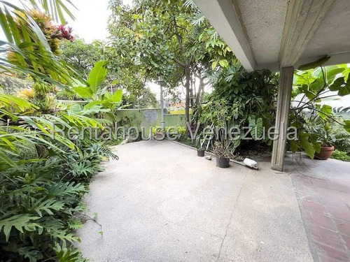 Agp Casa Con Cocina Moderna, Excelente Área De Reuniones, En Venta Ubicada En Calle Cerrada, En Alta Florida 25-11358 Ys