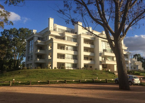 Venta Departamento 2 Ambientes- Green Park. Punta Del Este