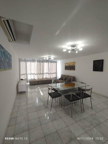 Alquiler De Apartamento En Urbanizacion Escampadero