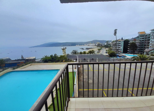 Ubicado En Primera Línea Con Vista A La Bahía De Papudo