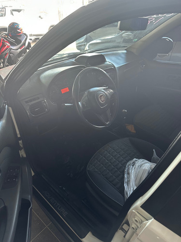 Fiat Weekend 1.8 16v Adventure Flex 5p