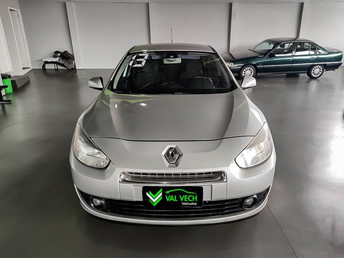 Imagem 2 de 15 de Renault Fluence 2.0 Dynamique 16v 2013