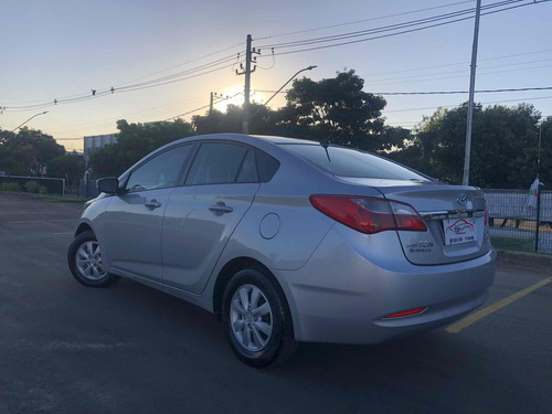 Hyundai HB20S 1.6 COMFORT PLUS 16V FLEX 4P MANUAL