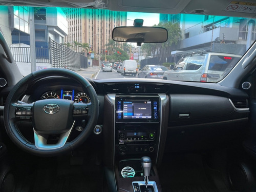 Imagen 11 de 16 de Fortuner Dubai Vrx 2018