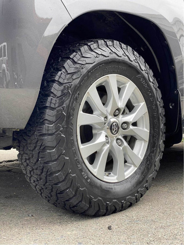 Imagen 12 de 13 de Toyota Land Cruiser 200