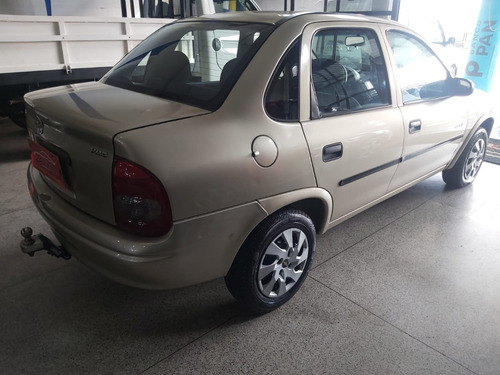 Imagem 3 de 5 de Chevrolet Classic 1.0 Flex