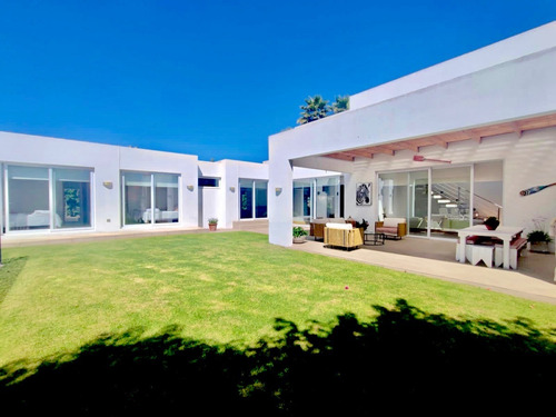 Interesante Casa En Marbella Con Vista