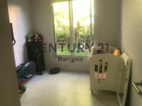Imagen 12 de 23 de Espectacular Casa En Barrio Dalvian