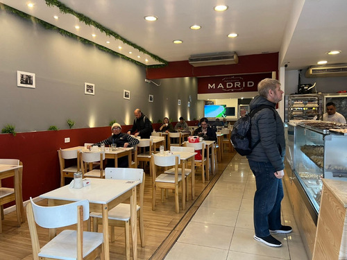 Belgrano / Gran Panadería Y Bar Av. Cabildo Casi Congreso
