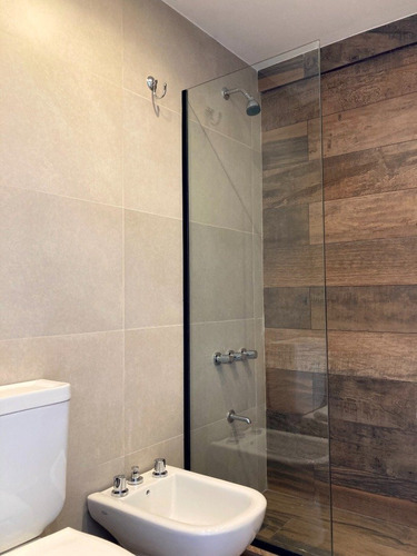 Imagen 5 de 14 de Departamento 2 Ambientes Con Dependencia En Venta En Mar Delplata