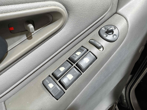 Chevrolet S10 2.2 Mpfi Dlx 4x2 Cd 8v Gasolina 4p Manual