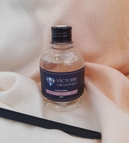Imagem 4 de 9 de Aromatizador Ambiente Varetas Victoire Organique Luxo 250ml