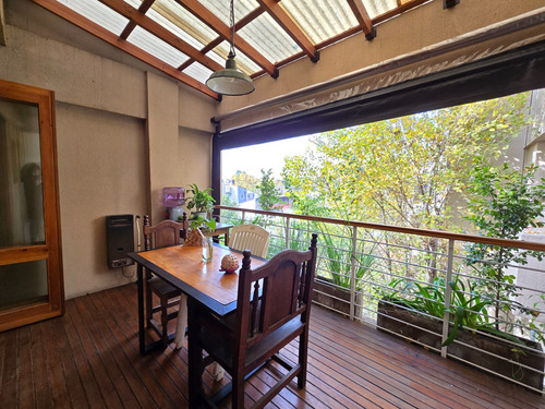 Departamento Con Balcón Y Cochera En Venta -villa Sarmiento