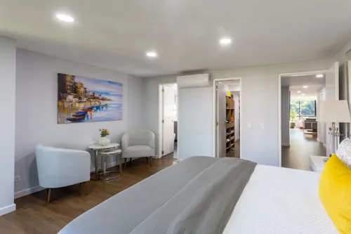 Apartamento En Venta En Loma De Los Balsos. Cod V21555