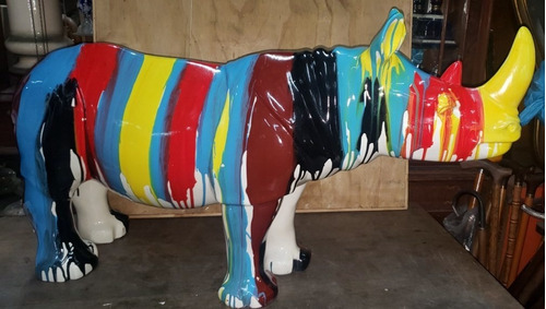 Estatua Figura Con Forma De Rinoceronte Colores Divino! 1mt