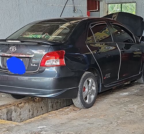 Imagen 3 de 12 de Toyota Yaris 2007 Americana