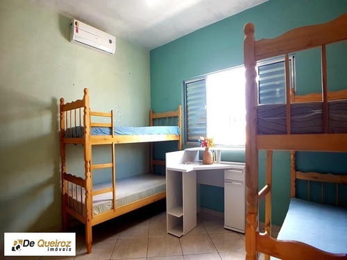 Imagem 6 de 8 de Sobrado Em Mongaguá, Isolado, Lado Morro, Usado, Rua Calçada, 3 Dormitórios, Sala, Cozinha Planejada, 3 Banheiros, Garagem Para 2 Carros, Área De Serv - 2024 - 34354257